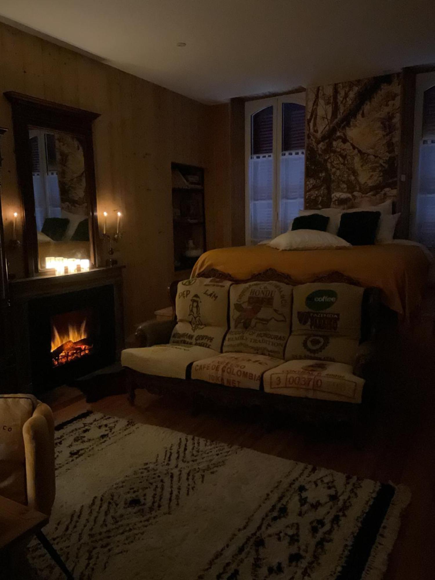 A Nouste Chambres D'Hotes Et Gite Only Adults Campan Bagian luar foto
