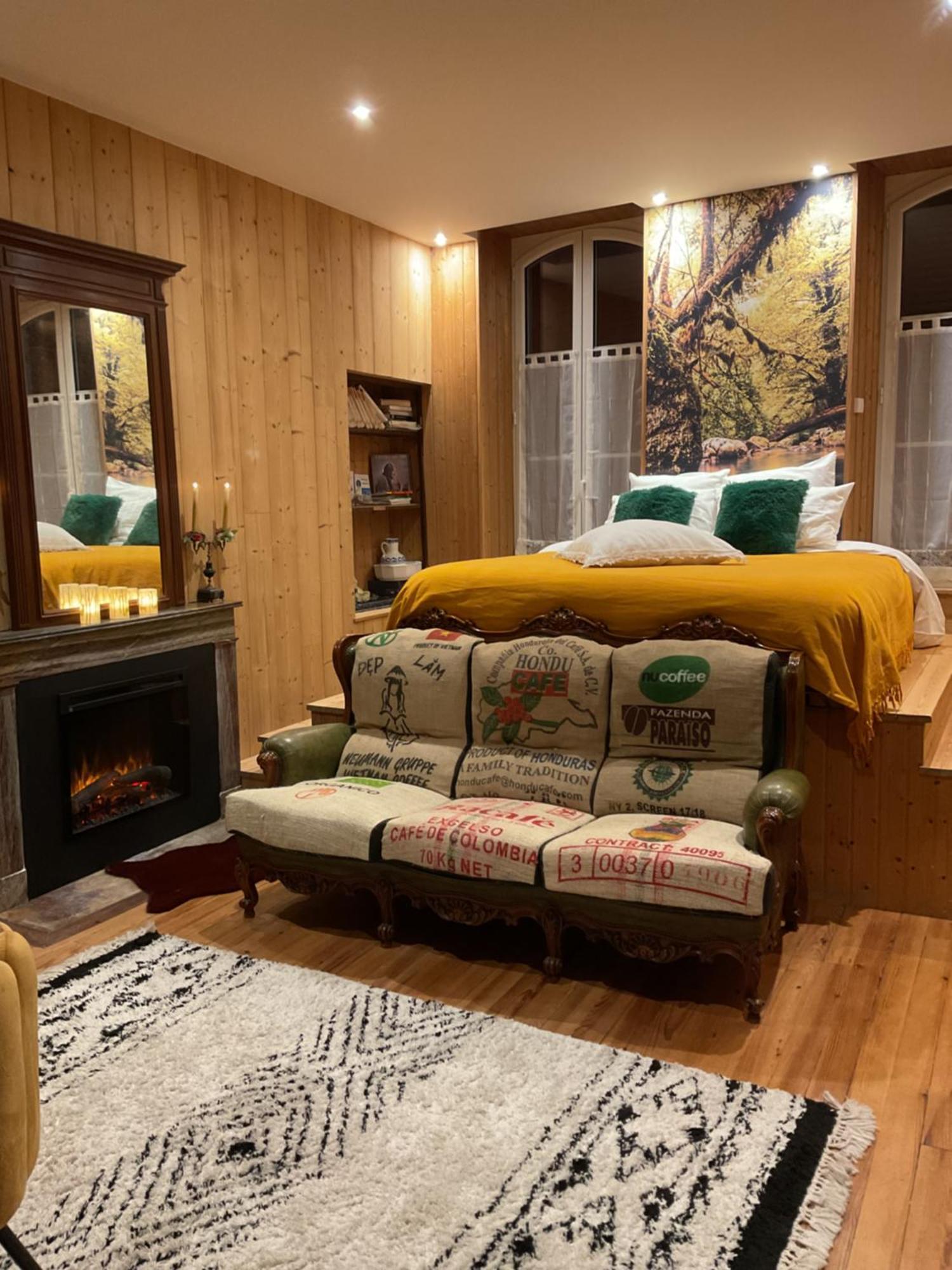 A Nouste Chambres D'Hotes Et Gite Only Adults Campan Bagian luar foto