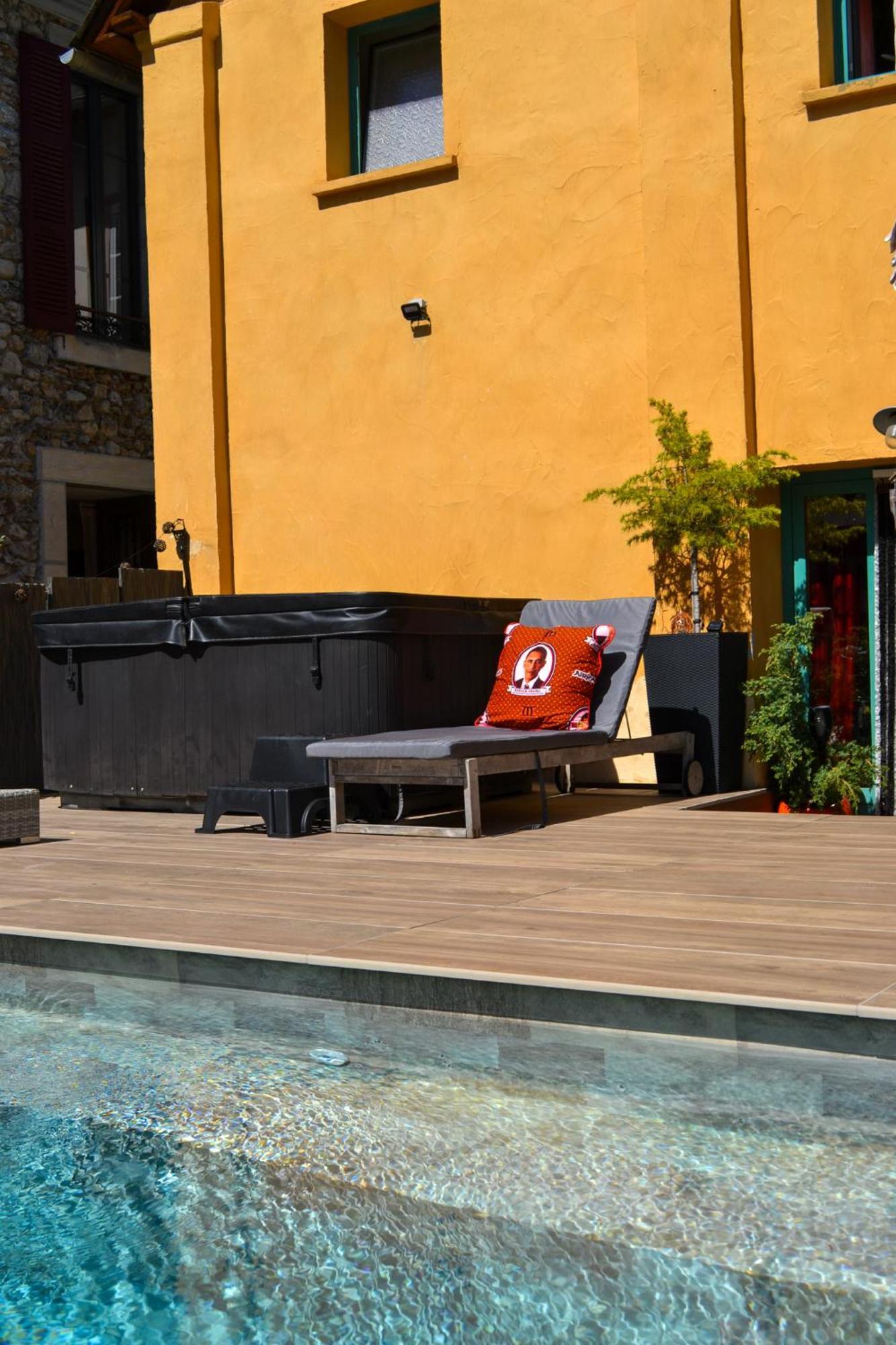A Nouste Chambres D'Hotes Et Gite Only Adults Campan Bagian luar foto