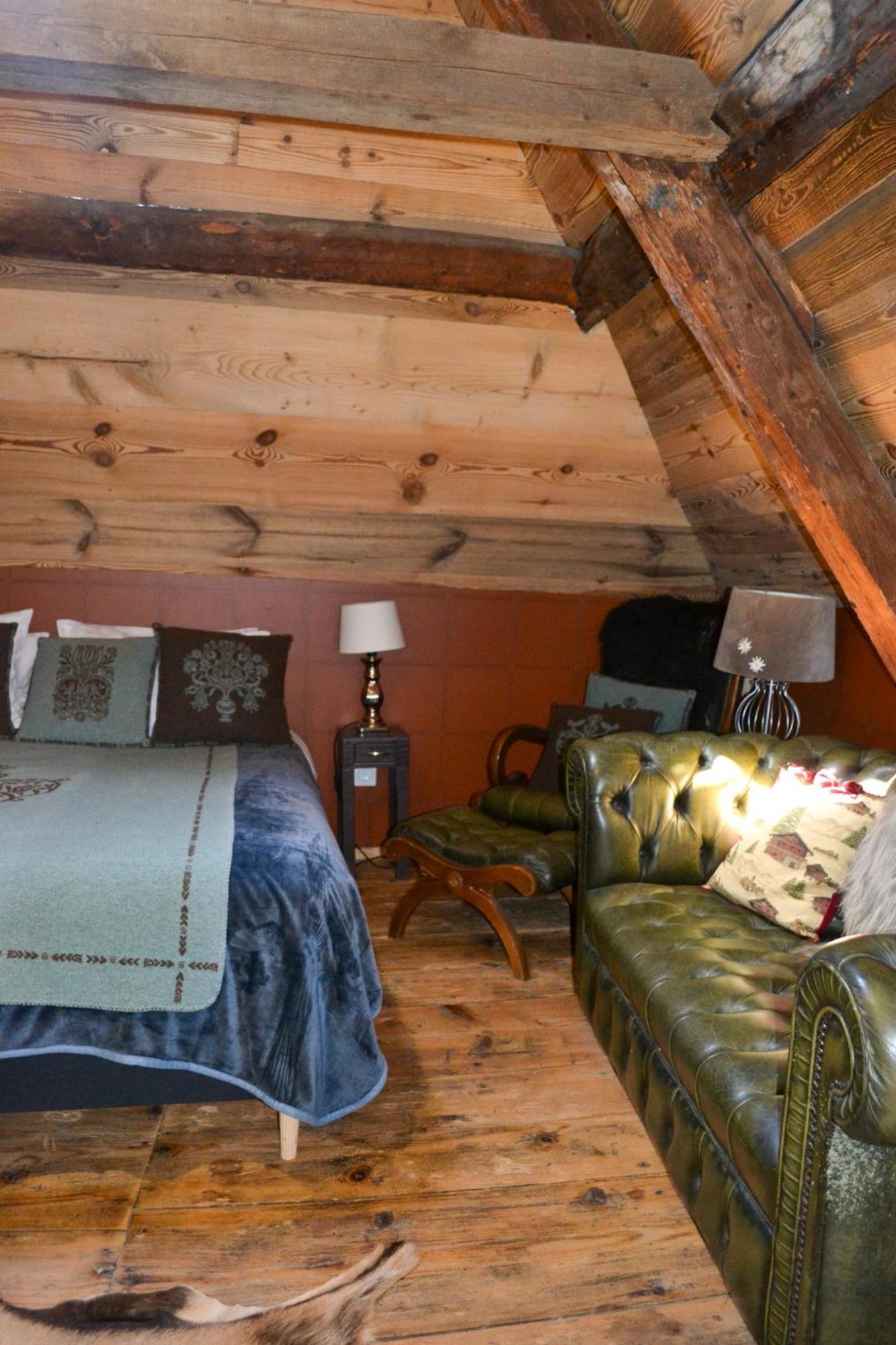 A Nouste Chambres D'Hotes Et Gite Only Adults Campan Bagian luar foto