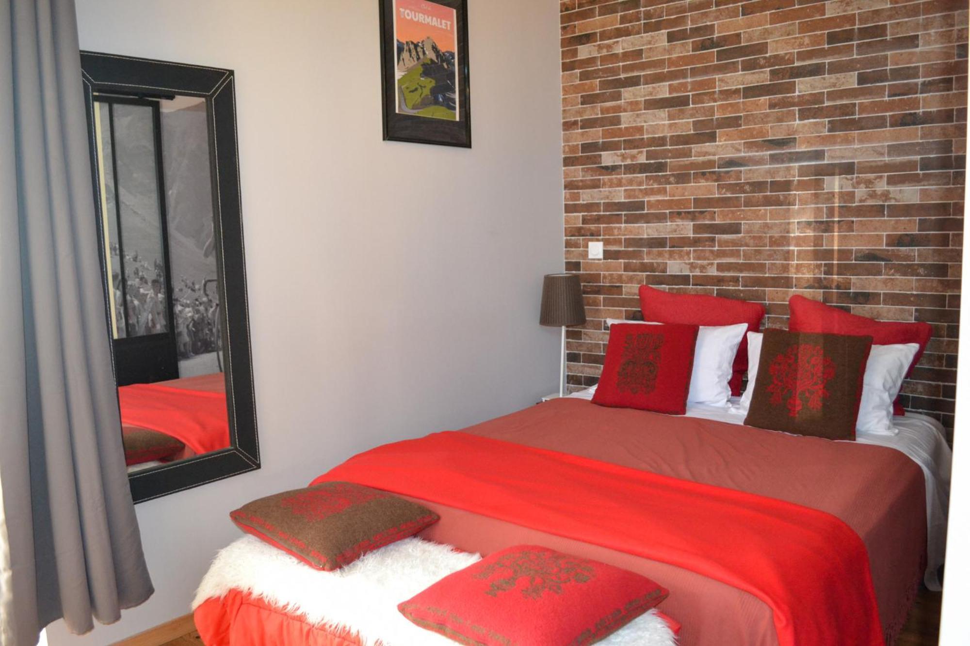 A Nouste Chambres D'Hotes Et Gite Only Adults Campan Bagian luar foto