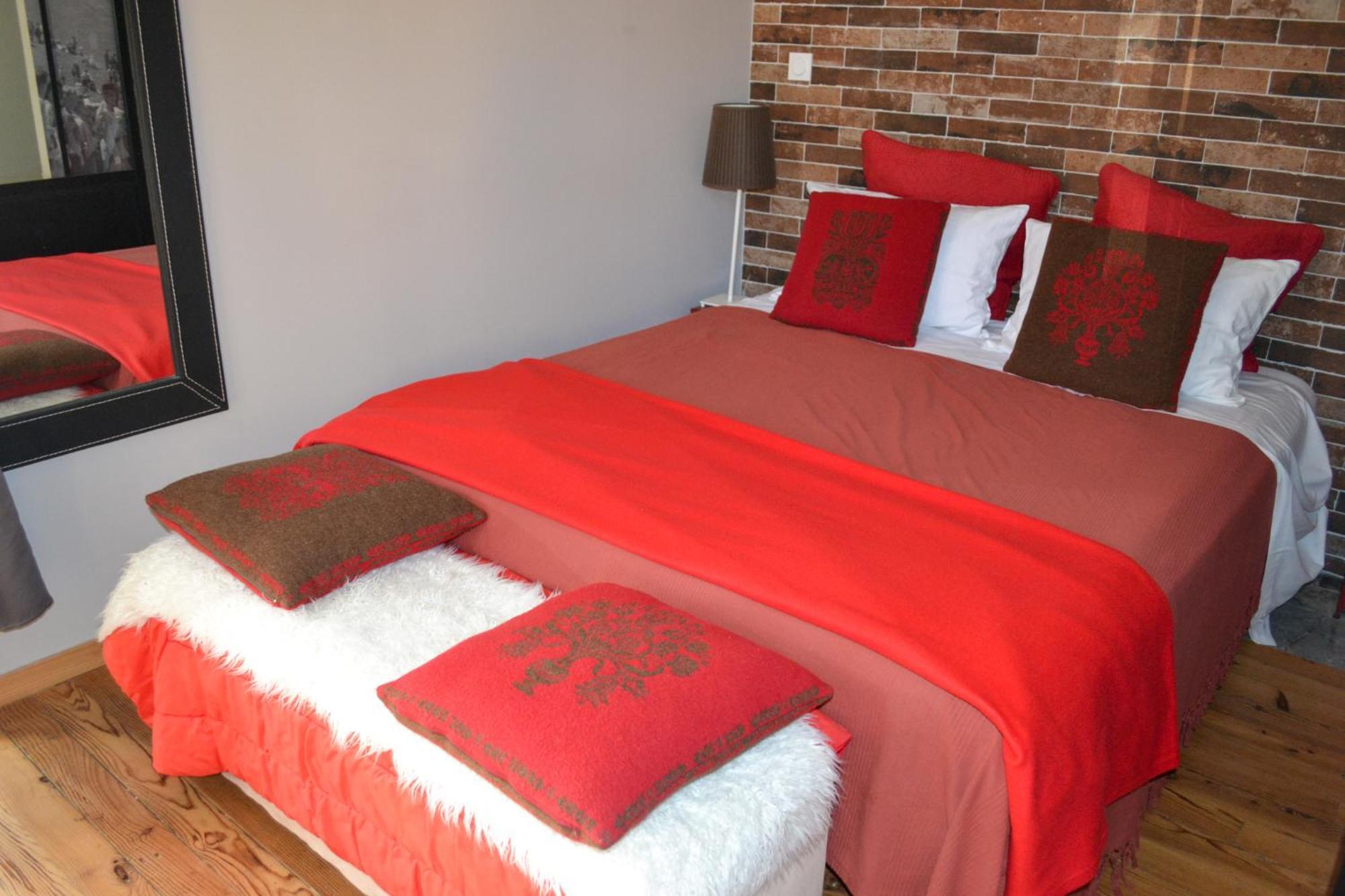 A Nouste Chambres D'Hotes Et Gite Only Adults Campan Bagian luar foto